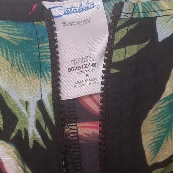 Shorts - Picture 3 of 3